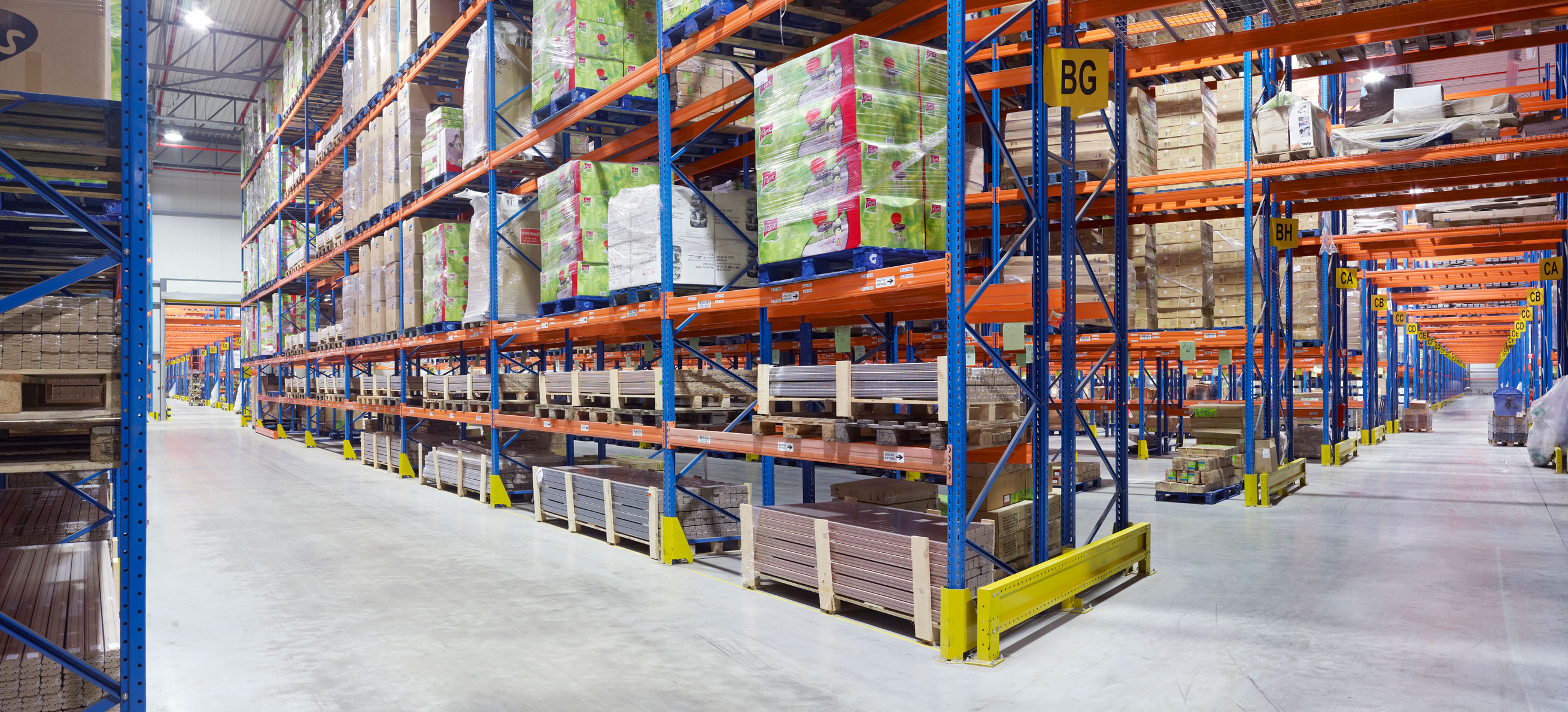 Wholesale warehouse storage