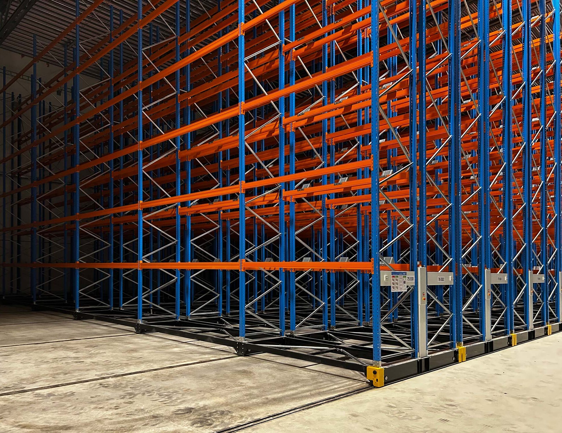 Frozen Racks Cold Storage Mobile Racking for Freezer Warehouse in Sweden